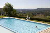 Swimming Pool Château de Mercuès