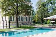 Swimming Pool Chateau De Montcaud