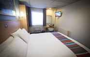 Phòng ngủ 3 Travelodge Belfast Central