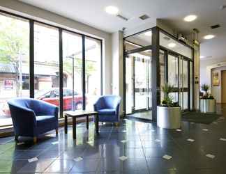 Sảnh chờ 2 Travelodge Belfast Central