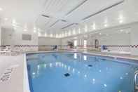 Swimming Pool Residence Inn by Marriott Tulsa South