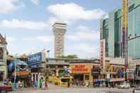 Exterior Travelodge by Wyndham Niagara Falls at the Falls