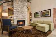 ล็อบบี้ Country Inn & Suites by Radisson, Williamsburg Historic Area, VA