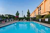 Swimming Pool Comfort Inn & Suites Mt. Holly - Westampton