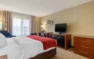 Bedroom 6 Comfort Inn and Suites Pittsburg