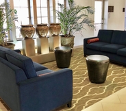 Lobby 5 Quality Suites