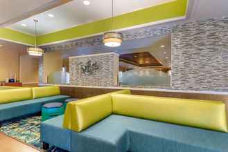 Lobby 4 Comfort Inn & Suites Near Universal Orlando Resort - Convention Ctr
