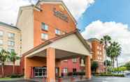 Exterior 3 Comfort Inn & Suites Near Universal Orlando Resort - Convention Ctr