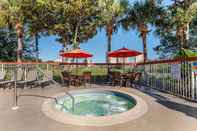 Entertainment Facility Comfort Inn & Suites Near Universal Orlando Resort - Convention Ctr