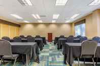 Functional Hall Comfort Inn & Suites Near Universal Orlando Resort - Convention Ctr