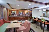 Bar, Cafe and Lounge Hampton Inn Sturbridge