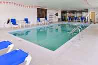 Swimming Pool Hampton Inn College Park