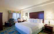 Bedroom 5 La Quinta Inn & Suites by Wyndham Boston Somerville