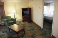 Common Space La Quinta Inn & Suites by Wyndham Boston Somerville