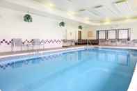 สระว่ายน้ำ Springhill Suites by Marriott Tulsa
