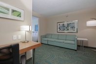 Common Space Springhill Suites by Marriott Tulsa