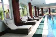 Swimming Pool The Lalit Grand Palace Srinagar