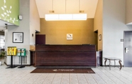 Lobi 3 Sleep Inn & Suites