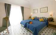 Bedroom 3 Hotel Continental Ischia