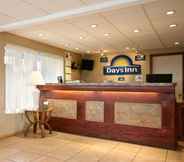 Lobby 4 Days Inn by Wyndham Tannersville