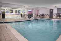 Swimming Pool Fairfield Inn & Suites Dulles Airport Chantilly