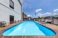 Swimming Pool Hampton Inn St. Robert/Ft. Leonard Wood