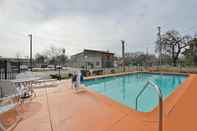 Swimming Pool Americas Best Value Inn Chico