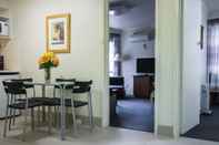 ห้องนอน Albert Heights Serviced Apartments