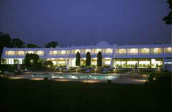 Exterior 4 Radisson Hotel Khajuraho