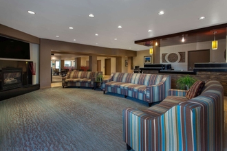 Lobby 4 Ramada by Wyndham Glendale Heights/Lombard