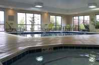 Swimming Pool Courtyard by Marriott Hickory