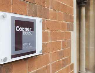 ภายนอกอาคาร 2 Corner House Hotel