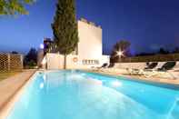 Swimming Pool Hotel Villa Blanca