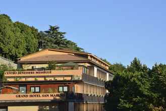 Bên ngoài 4 Grand Hotel San Marino