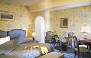 Bedroom 2 Chateau d'Esclimont