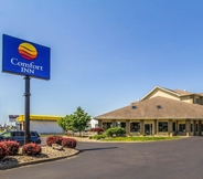 Bangunan 2 Comfort Inn Norwalk - Sandusky