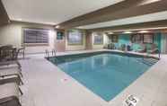 Swimming Pool 7 La Quinta Inn & Suites by Wyndham Erie