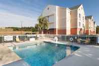 Swimming Pool Fairfield Inn by Marriott Orangeburg