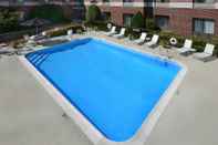 Swimming Pool Fairfield Inn & Suites by Marriott Charlottesville North