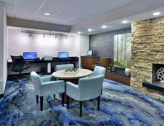 Lobby 2 Fairfield Inn & Suites by Marriott Charlottesville North