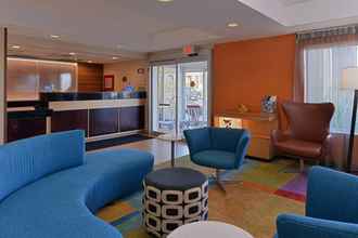 Lobi 4 Fairfield Inn & Suites Dayton Troy