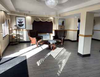 Lobi 2 Econo Lodge Inn And Suites