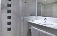 Toilet Kamar 4 Mercure Sydney Macquarie Park