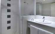 Phòng tắm bên trong 4 Mercure Sydney Macquarie Park