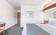 Bedroom 5 Microtel Inn & Suites by Wyndham Marianna