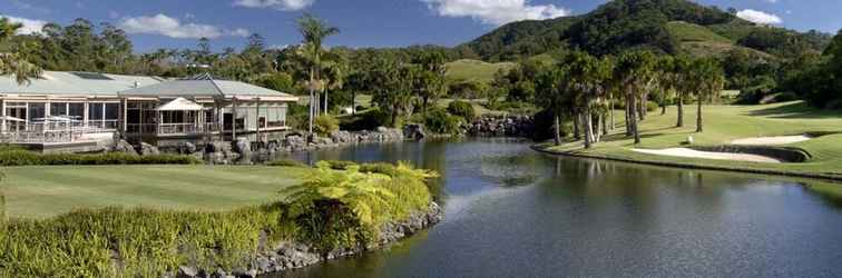 Exterior Pacific Bay Resort