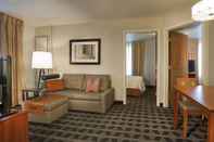 Common Space TownePlace Suites Marriott Dulles Airport