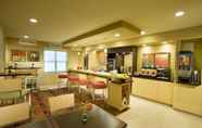 Restoran 7 TownePlace Suites Marriott Dulles Airport