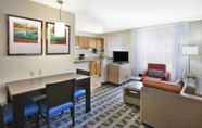 Common Space 5 Towneplace Suites By Marriott Brookfield