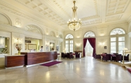 Lobby 5 Austria Trend Hotel Schloss Wilhelminenberg